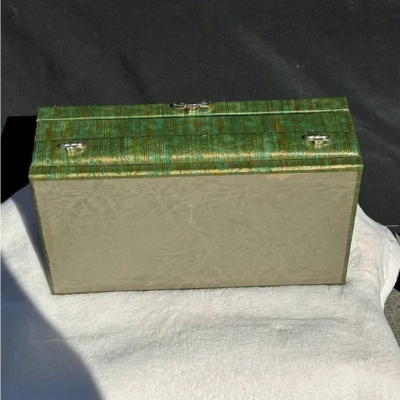Vintage jewelry box Green - Picture 4 of 11